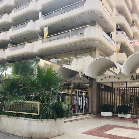 Apartment Centrico Con Piscina Salou